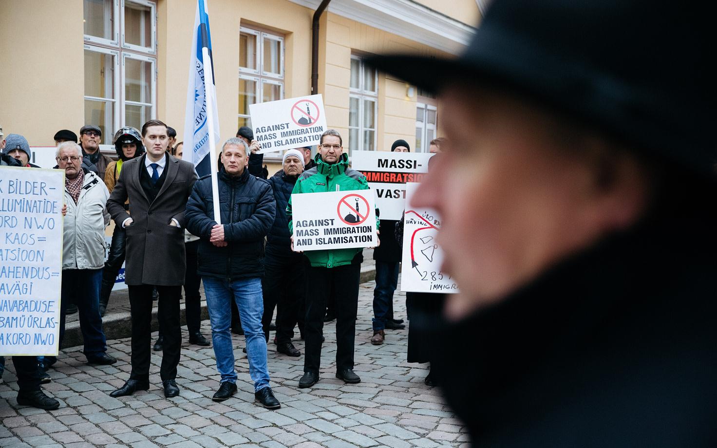 EKRE miiting Stenbocki maja ees