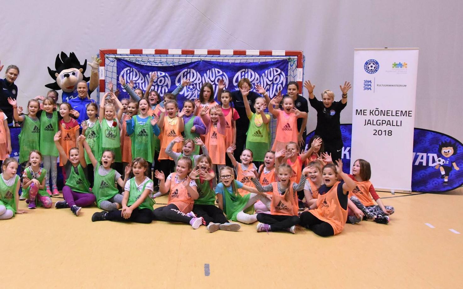 Narvas toimunud tüdrukute jalgpallifestival