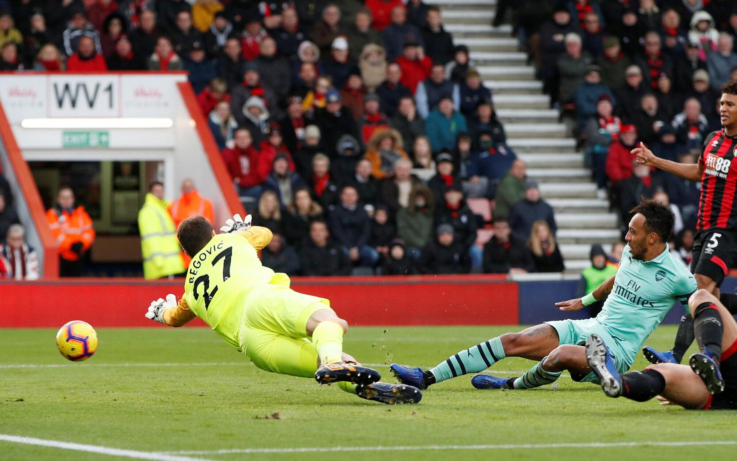 Pierre-Emerick Aubameyang vormistamas Arsenalile 2:1 võitu