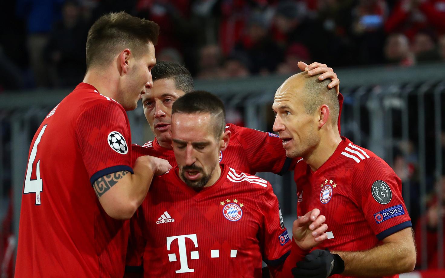 Müncheni Bayerni mängijad Niklas Süle, Robert Lewandowski, Franck Ribery ja Arjen Robben