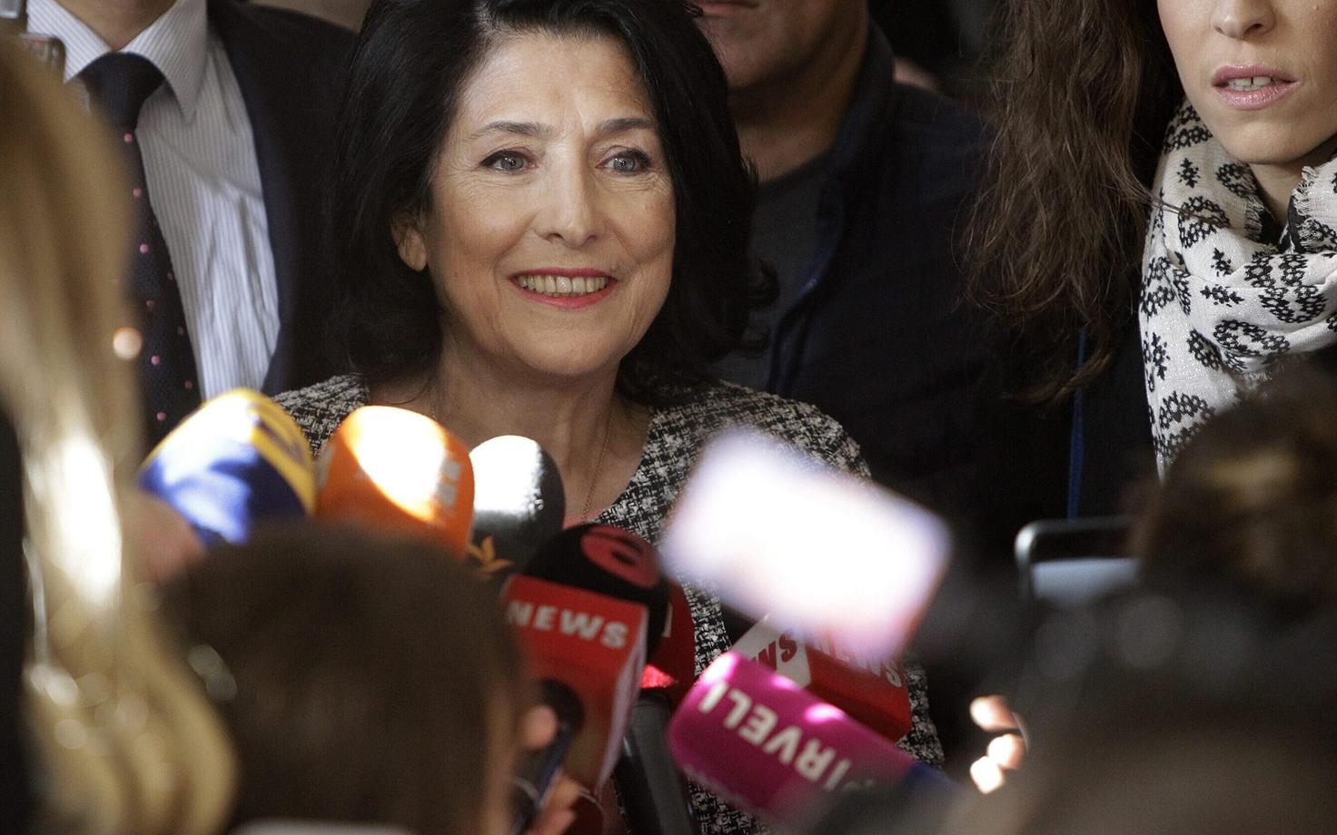 Salomé Zurabišvili Gruusia presidendivalimiste tulemuste selgudes.
