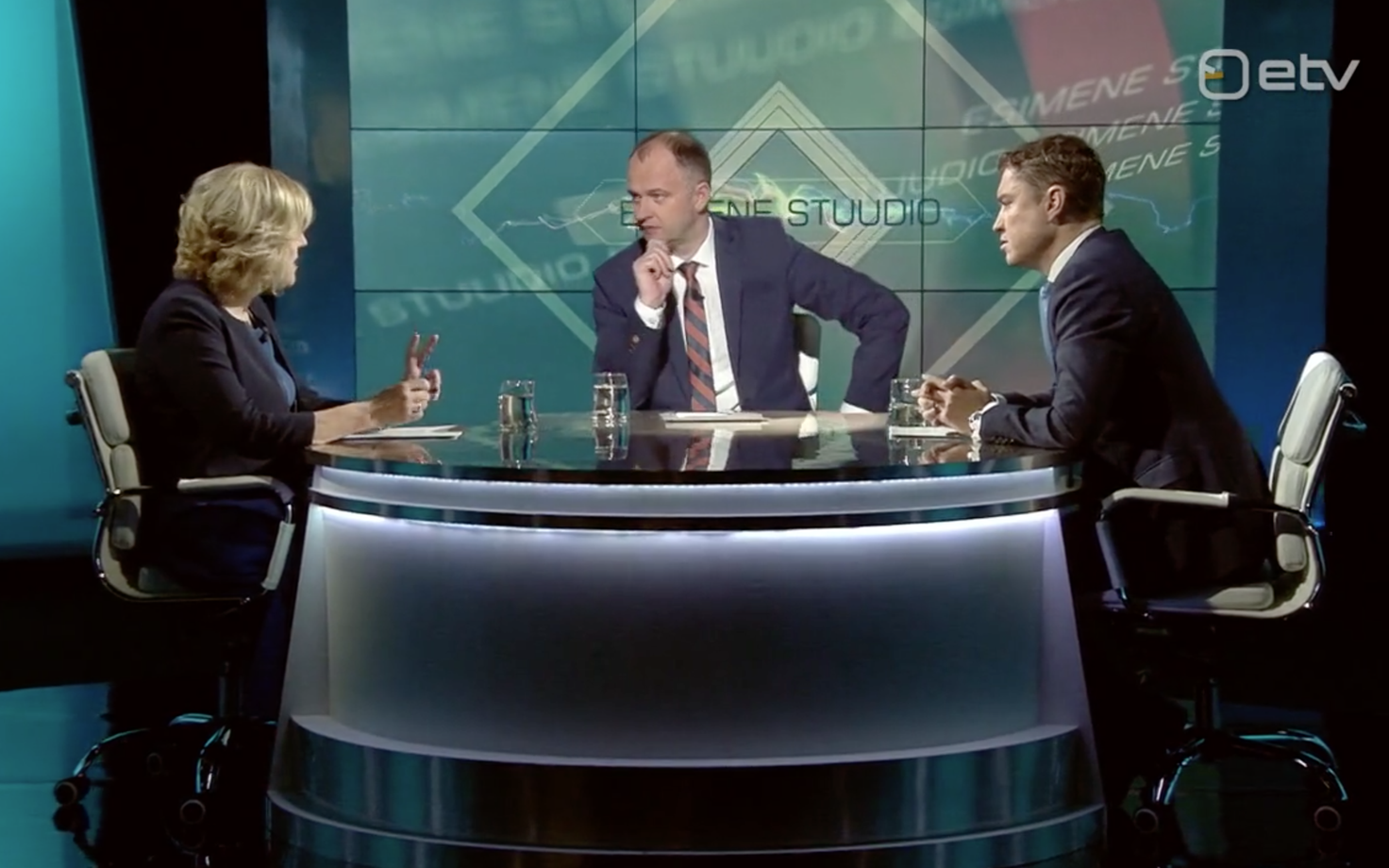 Kaia Iva, saatejuht Andres Kuusk ja Taavi Rõivas ETV