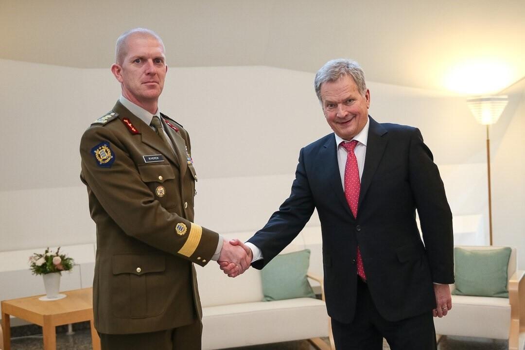 Kaitseväe juhataja kindralmajor Martin Herem ja Soome president Sauli Niinistö.