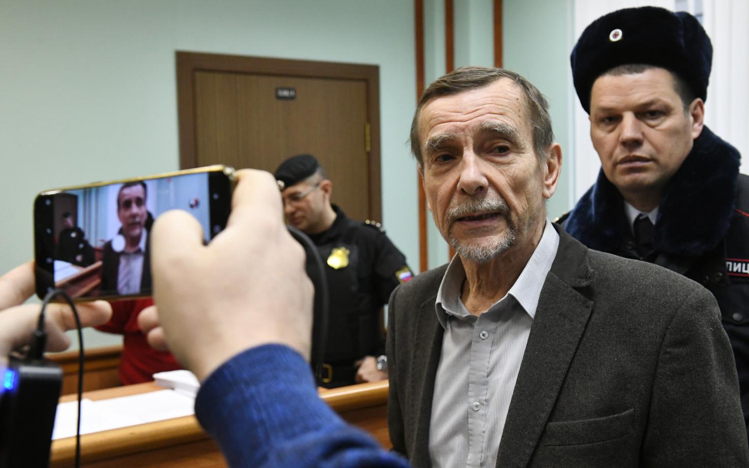Lev Ponomarjov 5. detsembril kohtusaalis.