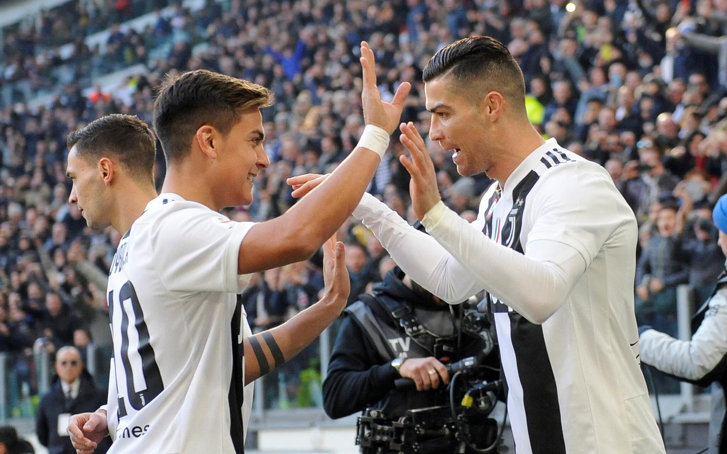 Paulo Dybala ja Cristiano Ronaldo viimase väravat tähistamas