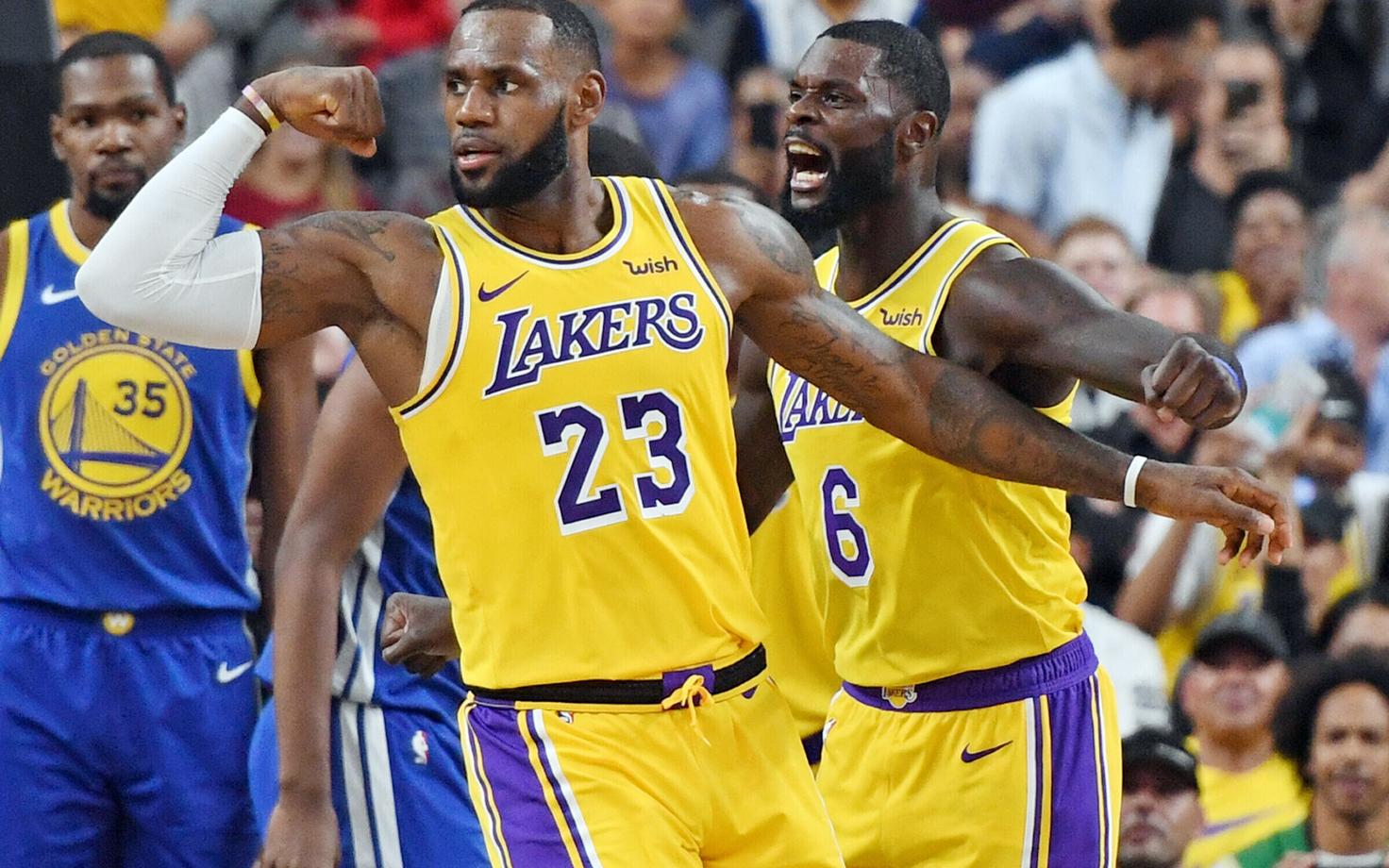 LeBron James (23) ja Lance Stephenson (6)