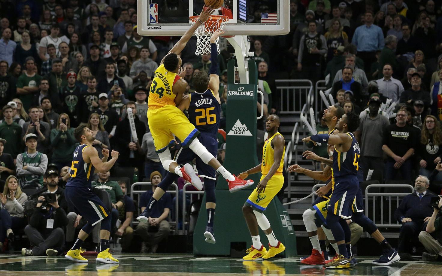 Giannis Antetokounmpo (34)