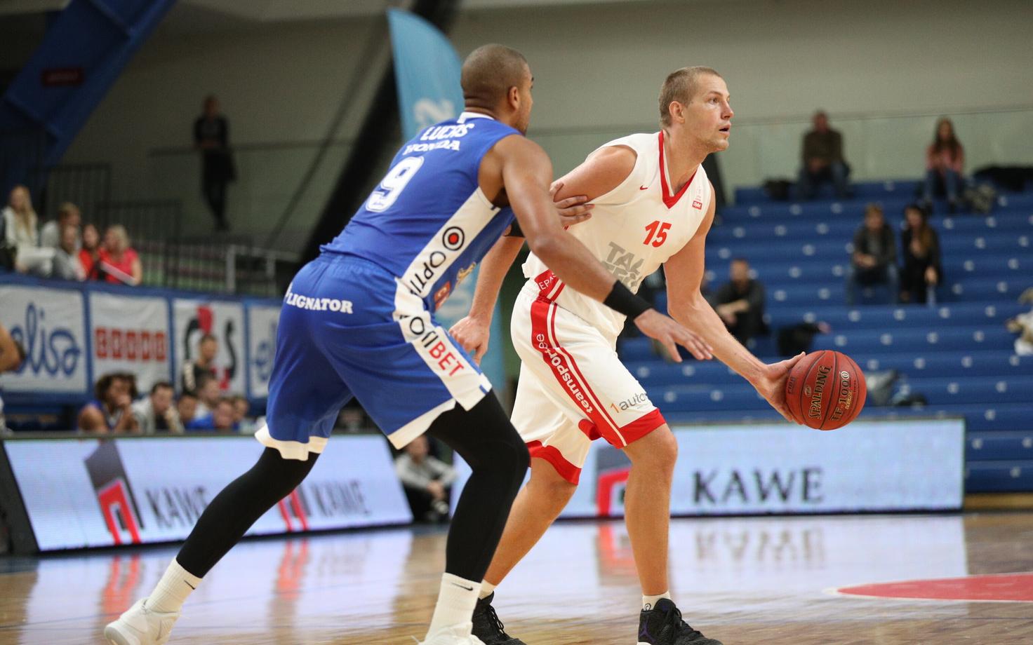 Toomas Raadik (paremal)
