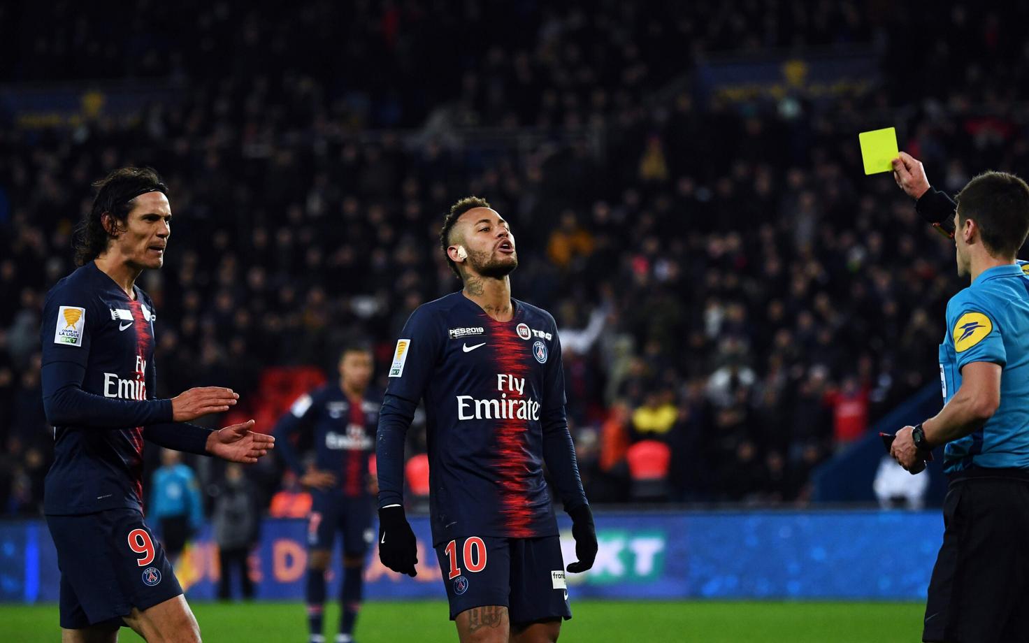 Neymar lõi PSG ainsa värava, aga teenis mängu lõpus ka kollase kaardi.