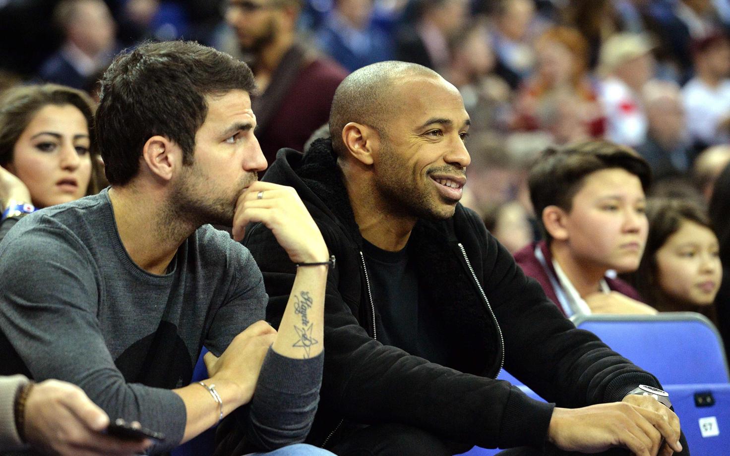 Cesc Fabregas ja Thierry Henry Londonis NBA mängu vaatamas