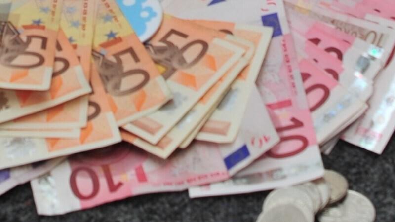 Декларирование доходов начинается 15 февраля, первые выплаты будут производится 26 февраля.
