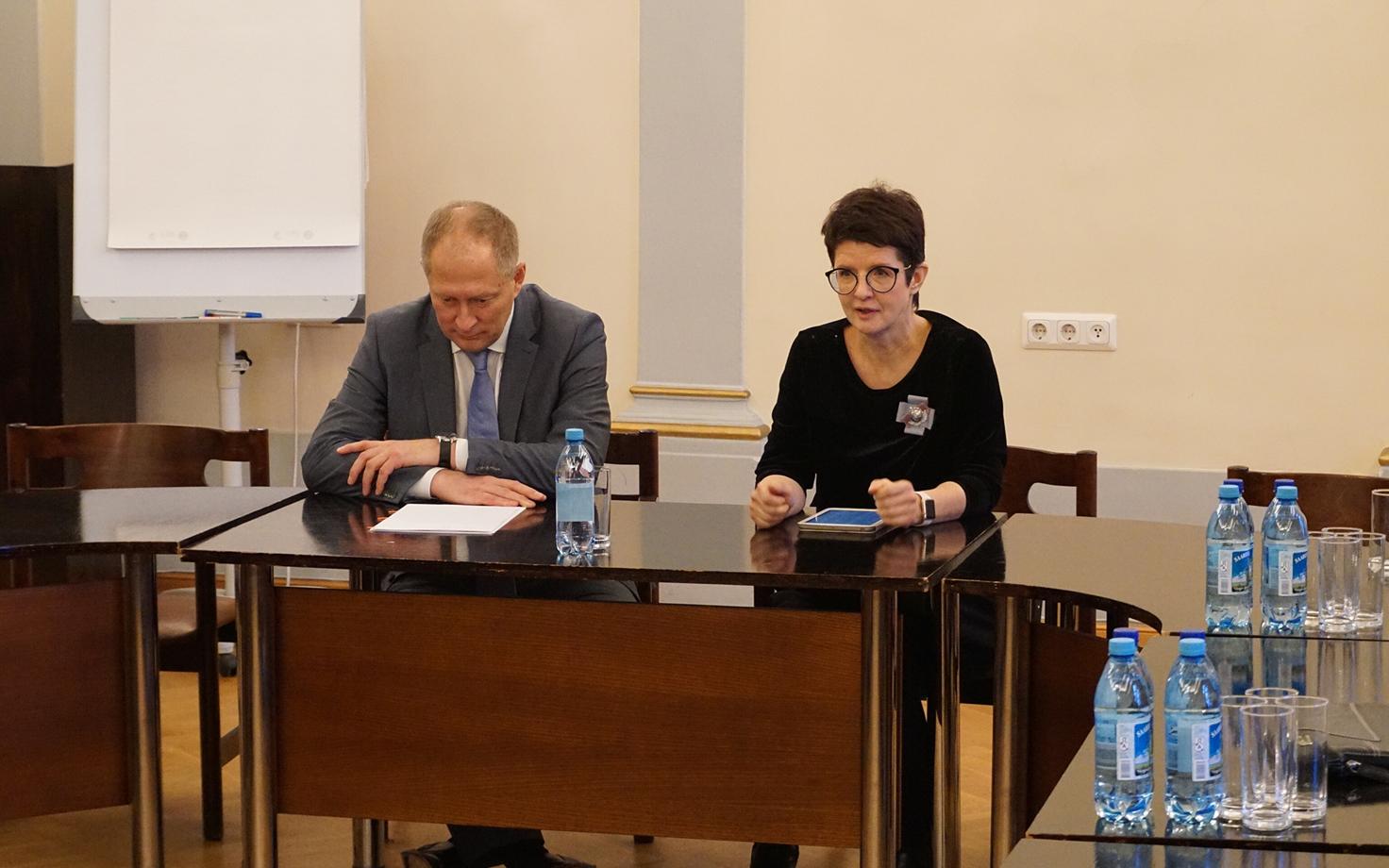 Tööandjate keskliidu juhataja Toomas Tamsar ja volikogu esimeheks valitud Kai Realo.