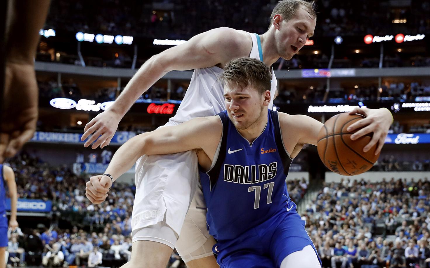 Luca Doncic (paremal)