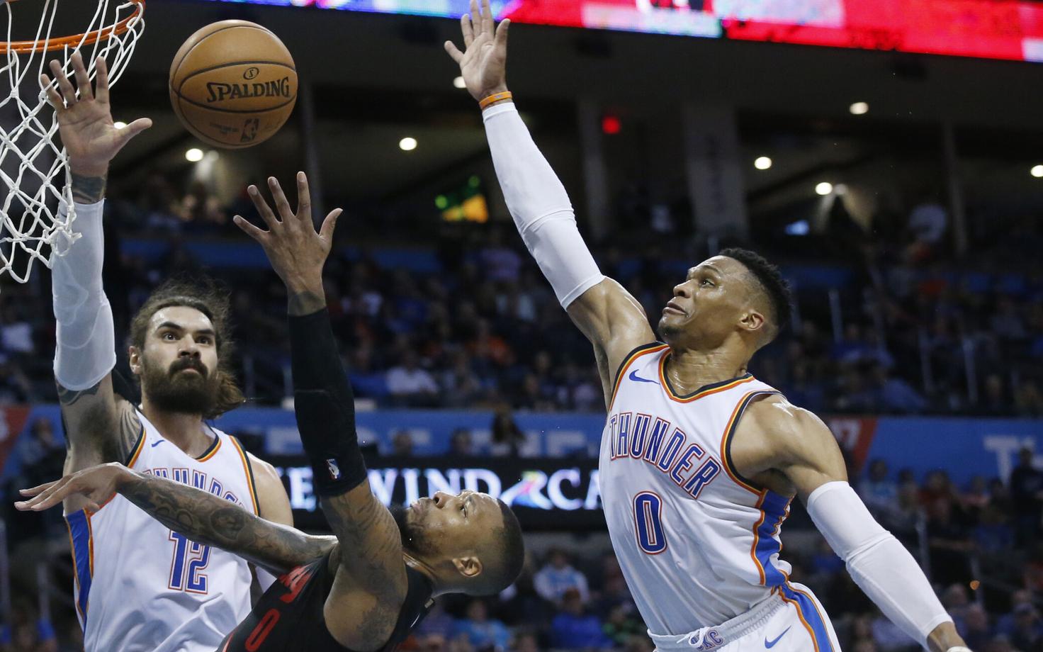 Russell Westbrook (paremal)