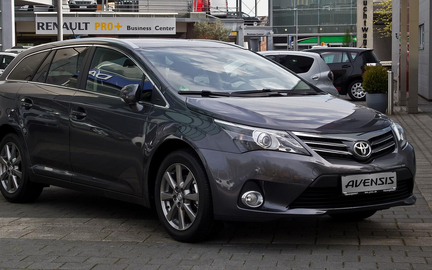 Toyota Avensis.