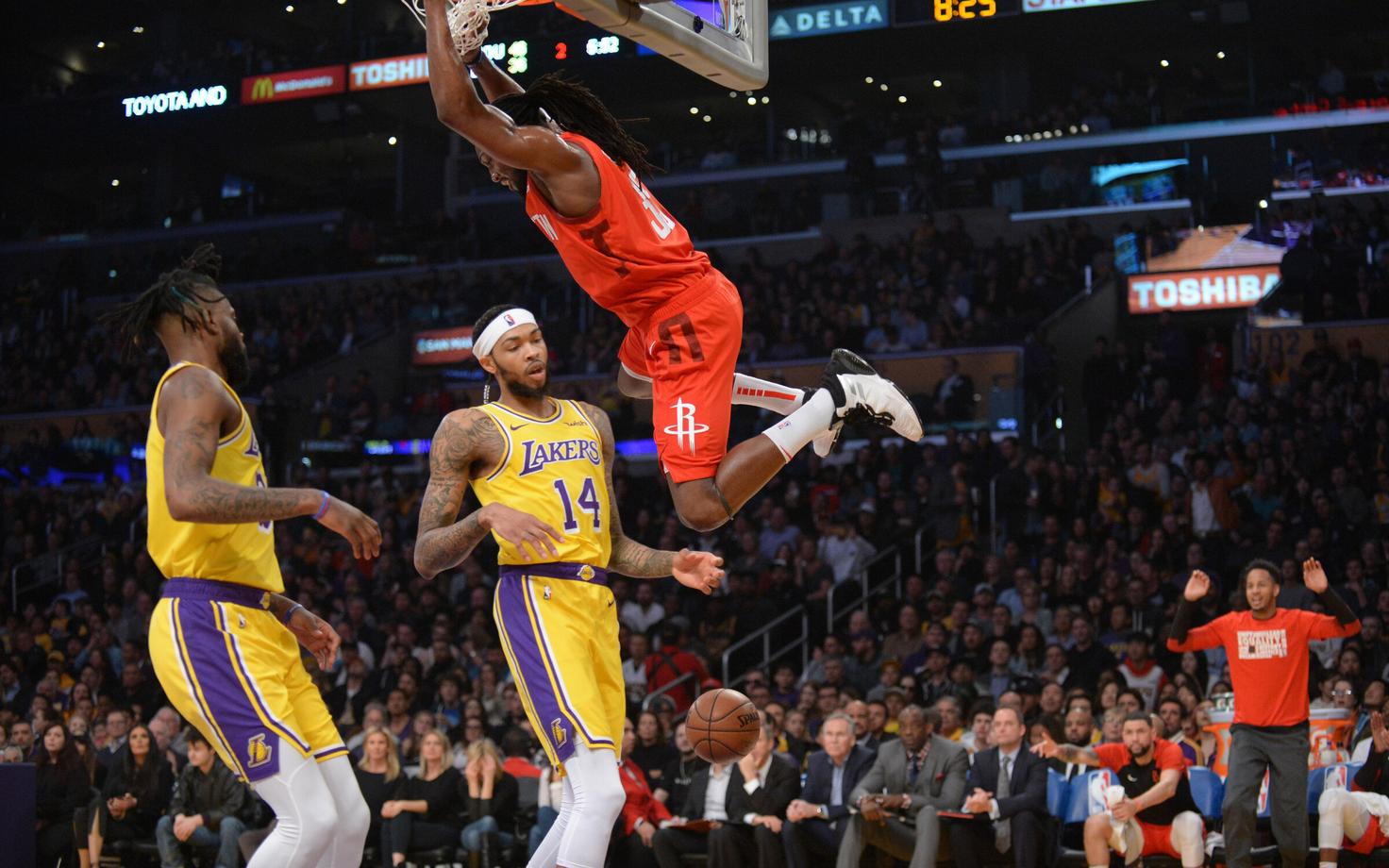 Los Angeles Lakers jäi Houston Rocketsi vastu 19-punktilisse kaotusseisu, kuid võitis siiski