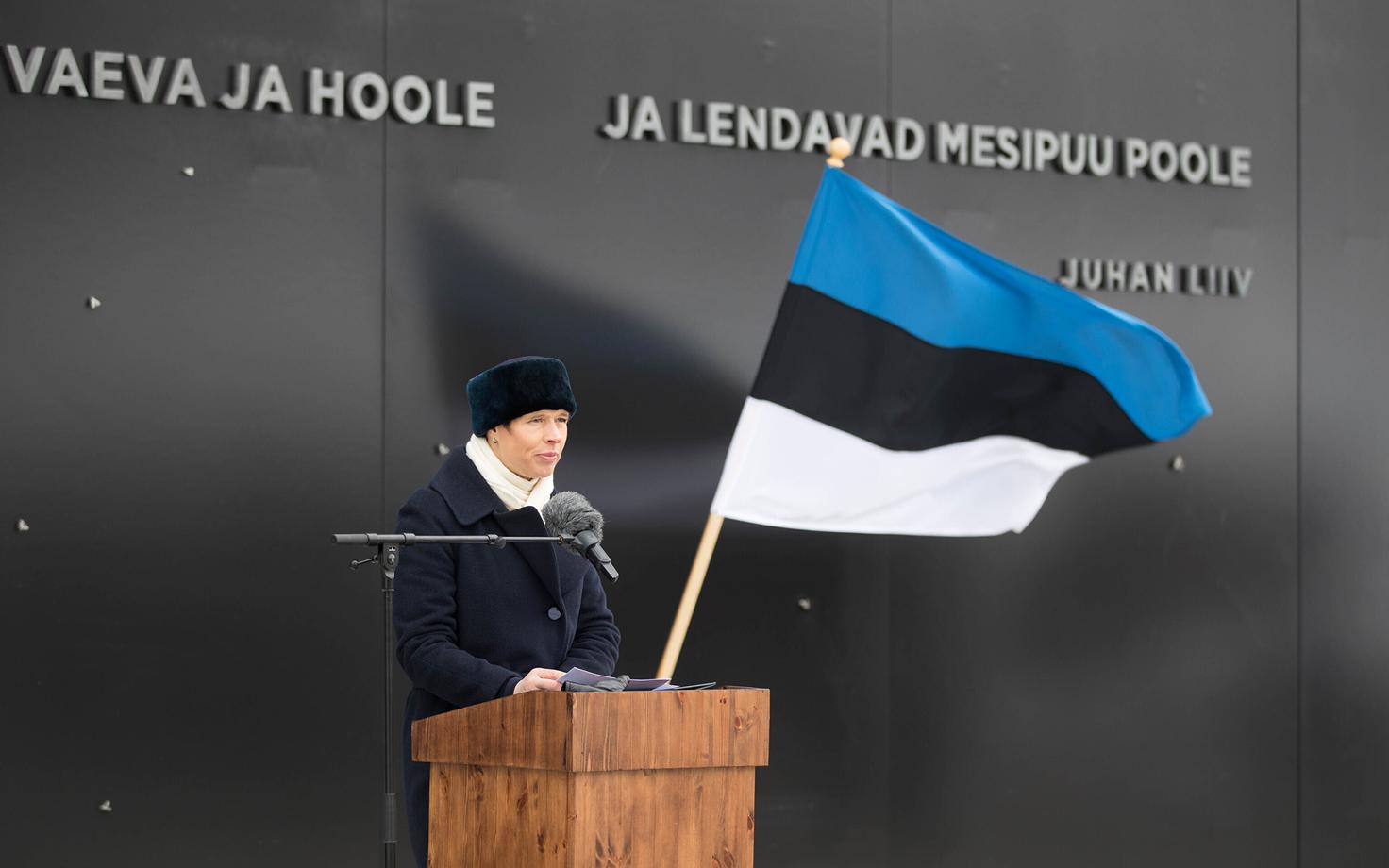 Presidendi tänuüritusel kommunismiohvrite memoriaali juures