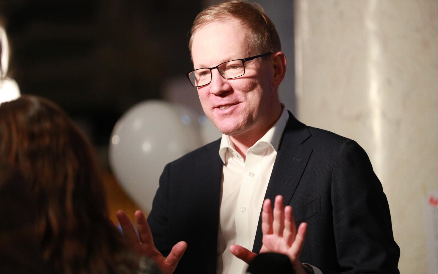 Ministriametist ilma jäänud Marko Mihkelson saab väliskomisjoni esimeheks.