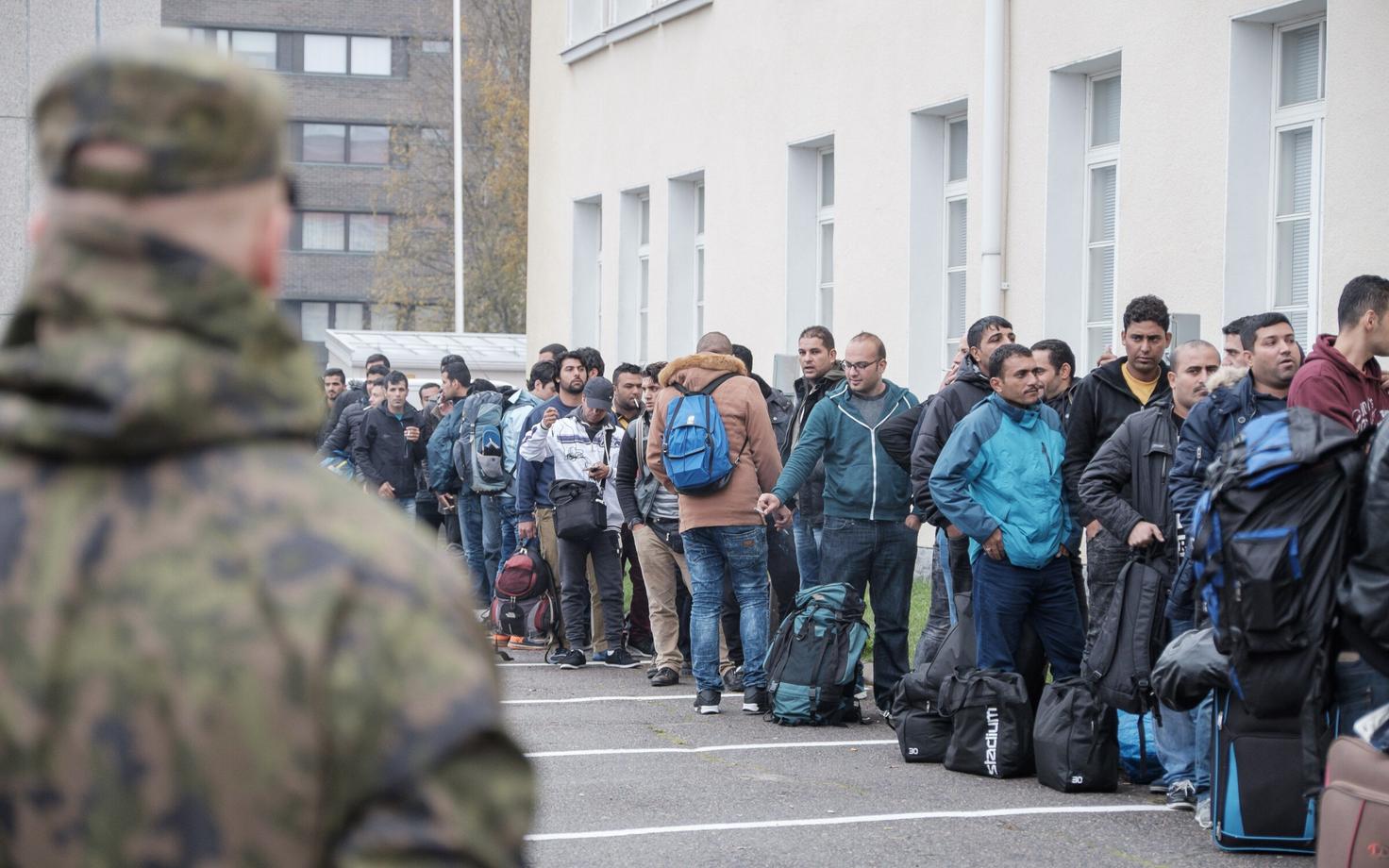 Rootsi kaudu Soome saabunud varjupaigataotlejad Tornios 2015. aasta septembris.