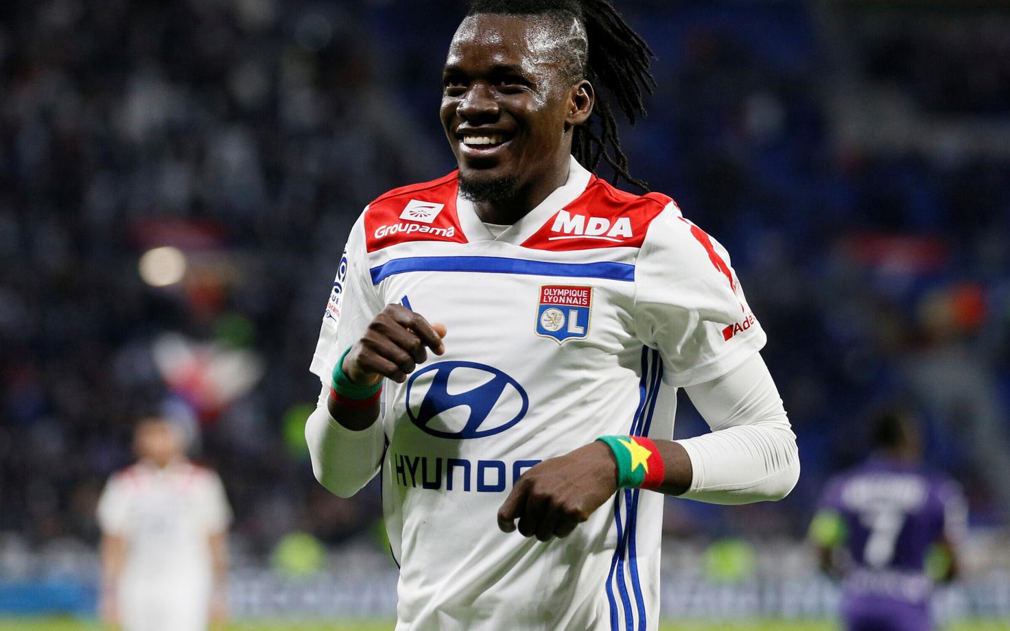 Keeld on arvatavasti ajendatud Burkina Faso koondislase Bertrand Traore soetamisest 2013. aastal, mil 18-aastane mängija sõlmis küll klubiga profilepingu, ent teda ei registreeritud kuni järgneva aasta jaanuarini.