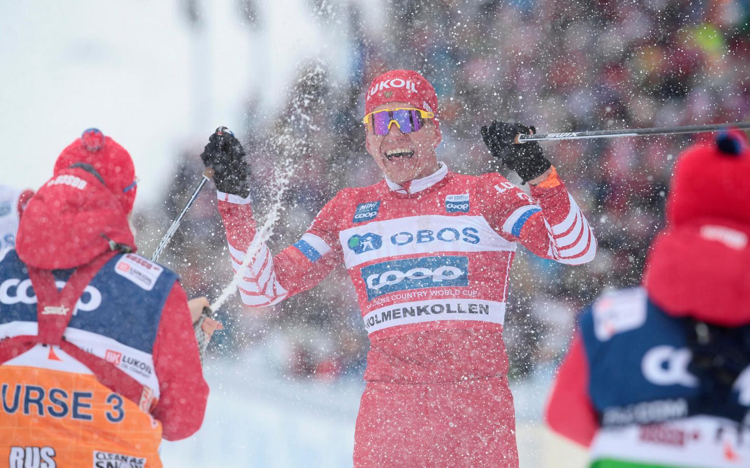 Aleksandr Bolšunov Holmenkolleni maratoni finišis.