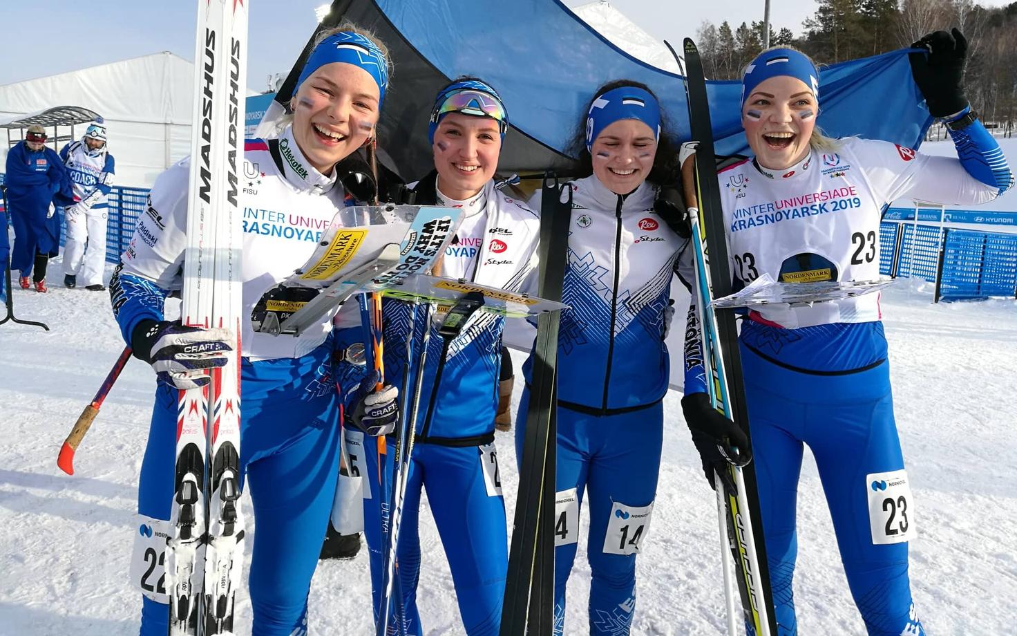 Eesti suusaorienteerujad universiaadil. Vasakult Doris Kudre, Jonne Rooma, Epp Paalberg, Silvia Luup.