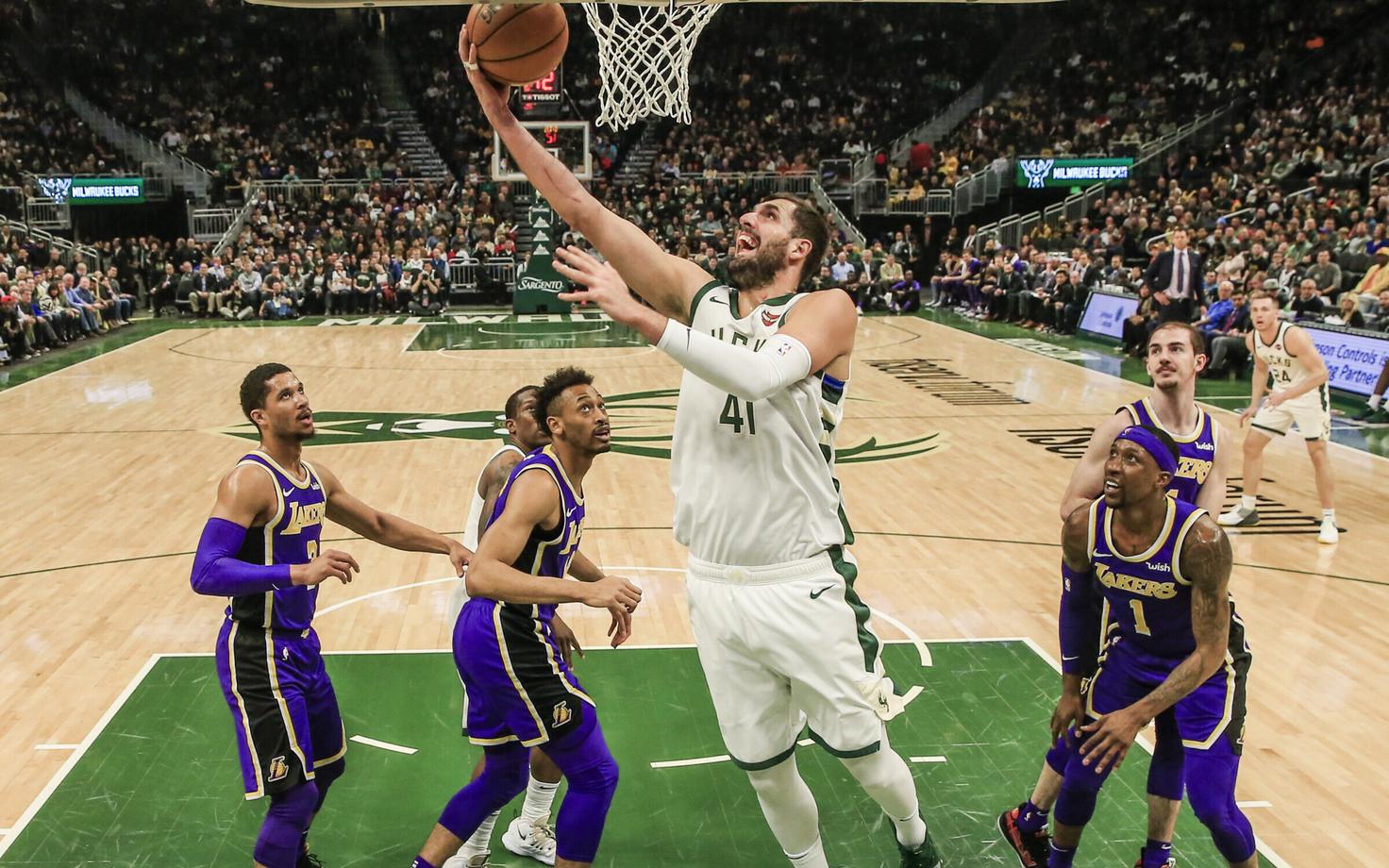 Milwaukee Bucks - Los Angeles Lakers