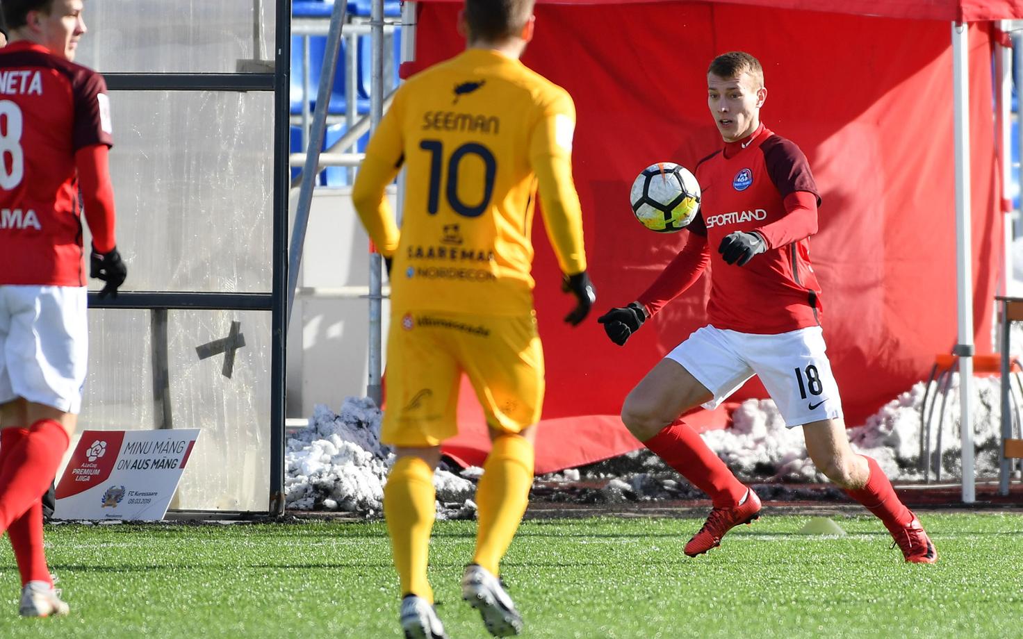 Vadim Mihhailov Premium liiga kohtumises Narva Trans - FC Kuressaare