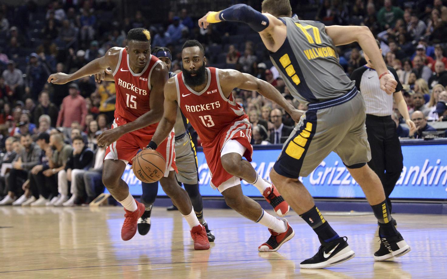 James Harden ja Jonas Valanciunas