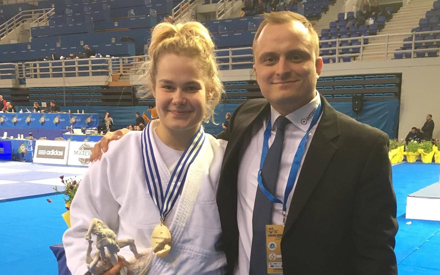 Annika Karilaid ja tema treener Glen Viks.