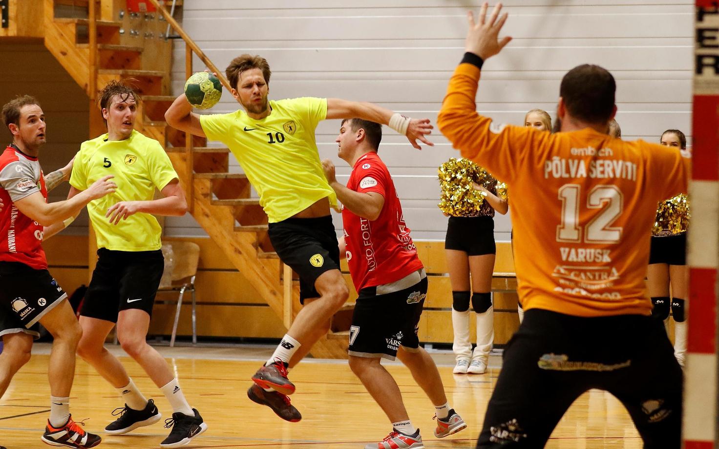 HC Tallinna mängujuht Uku-Tanel Laast viskas küll Põlva Serviti võrku kaheksa palli, aga tiitlikaitsja sai 27:21 võidu