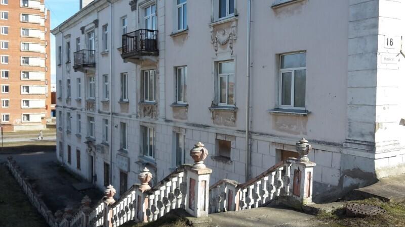 Лестницы приведут в порядок к ноябрю.