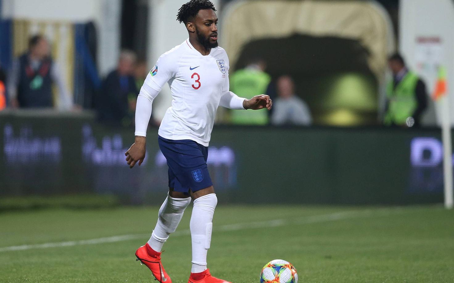 Danny Rose Inglismaa EM-valikmängus Montenegro vastu