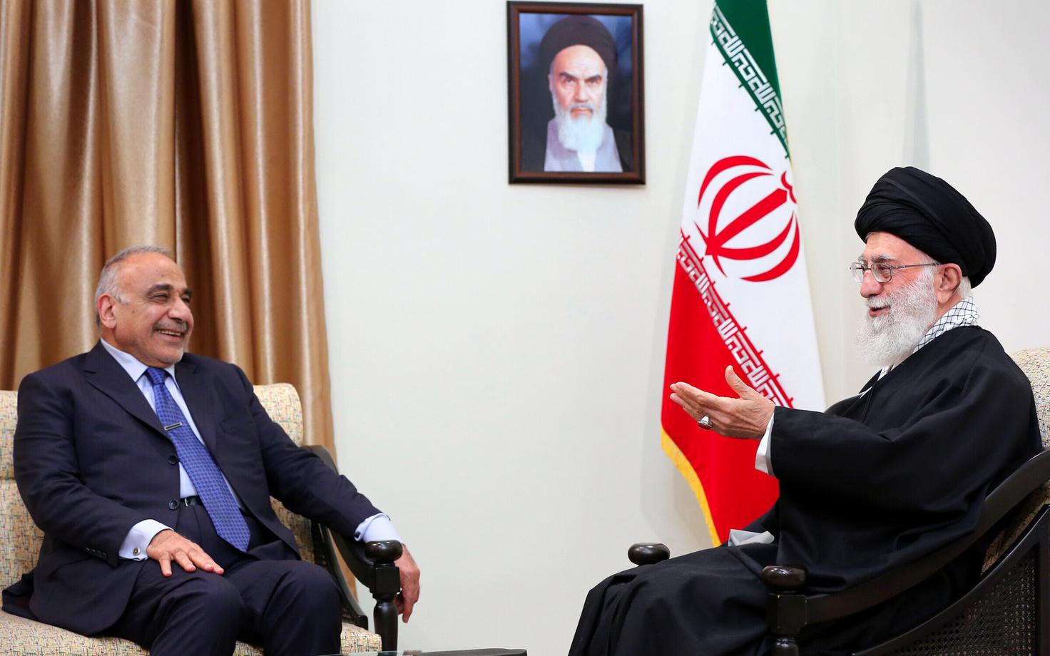 Khamenei (vasakul) kohtumas Iraagi peaministri Adel Abdel Mahdiga
