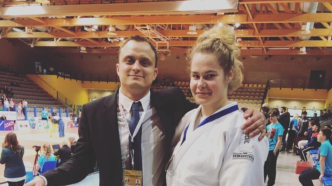 Annika Karilaid ja treener Glen Viks