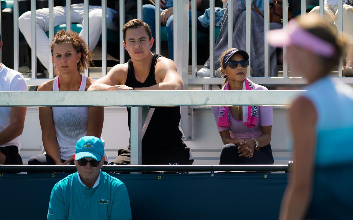 Kristina Mladenovicile elasid Miami tenniseturniiril kaasa nii ema kui ka Sascha Bajin