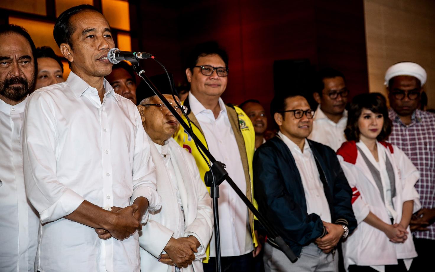 Joko Widodo pressikonverentsil.