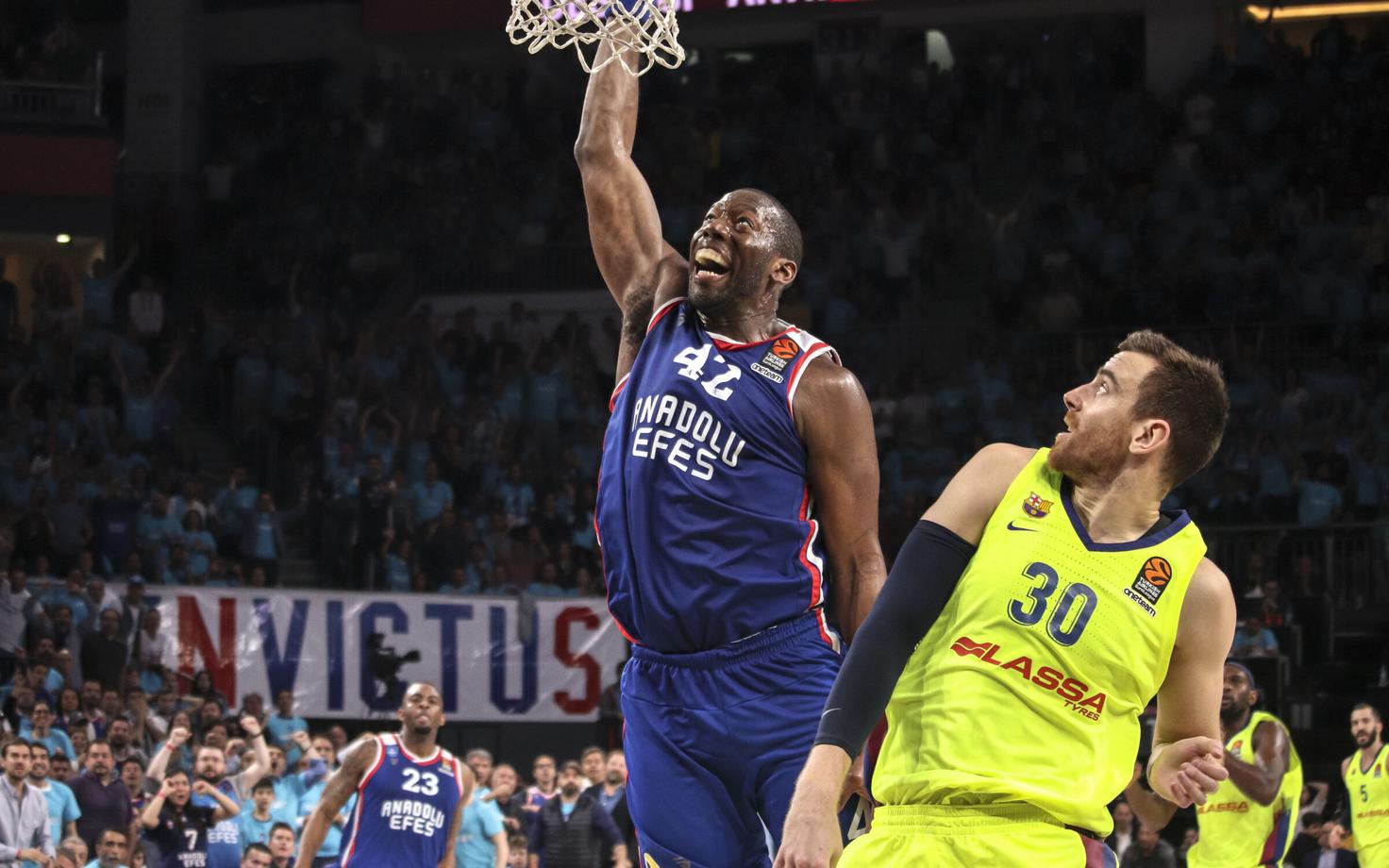 Anadolu Efes - Barcelona