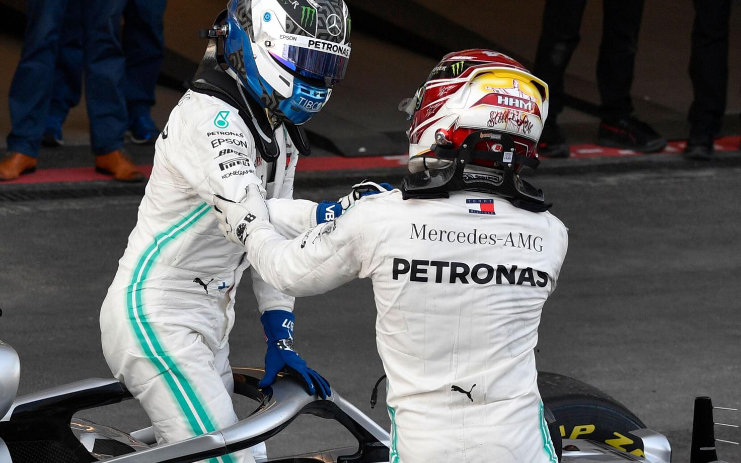 Valtteri Bottas ja Lewis Hamilton