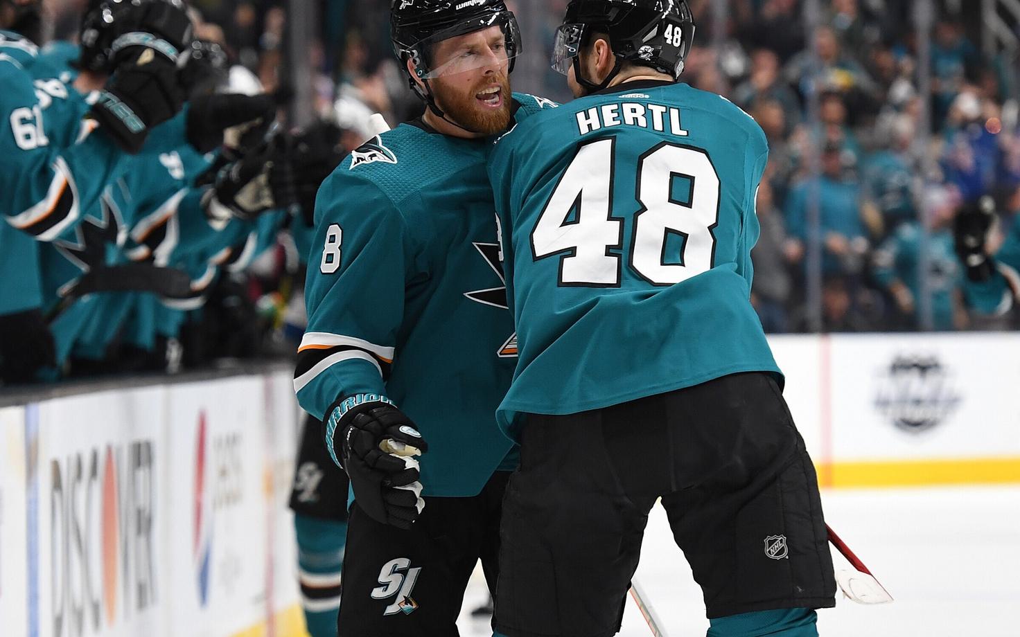 Joe Pavelski ja Tomas Hertl