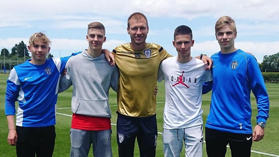 Tallinna Kalevi noormängijad Cagliaris Ragnar Klavaniga