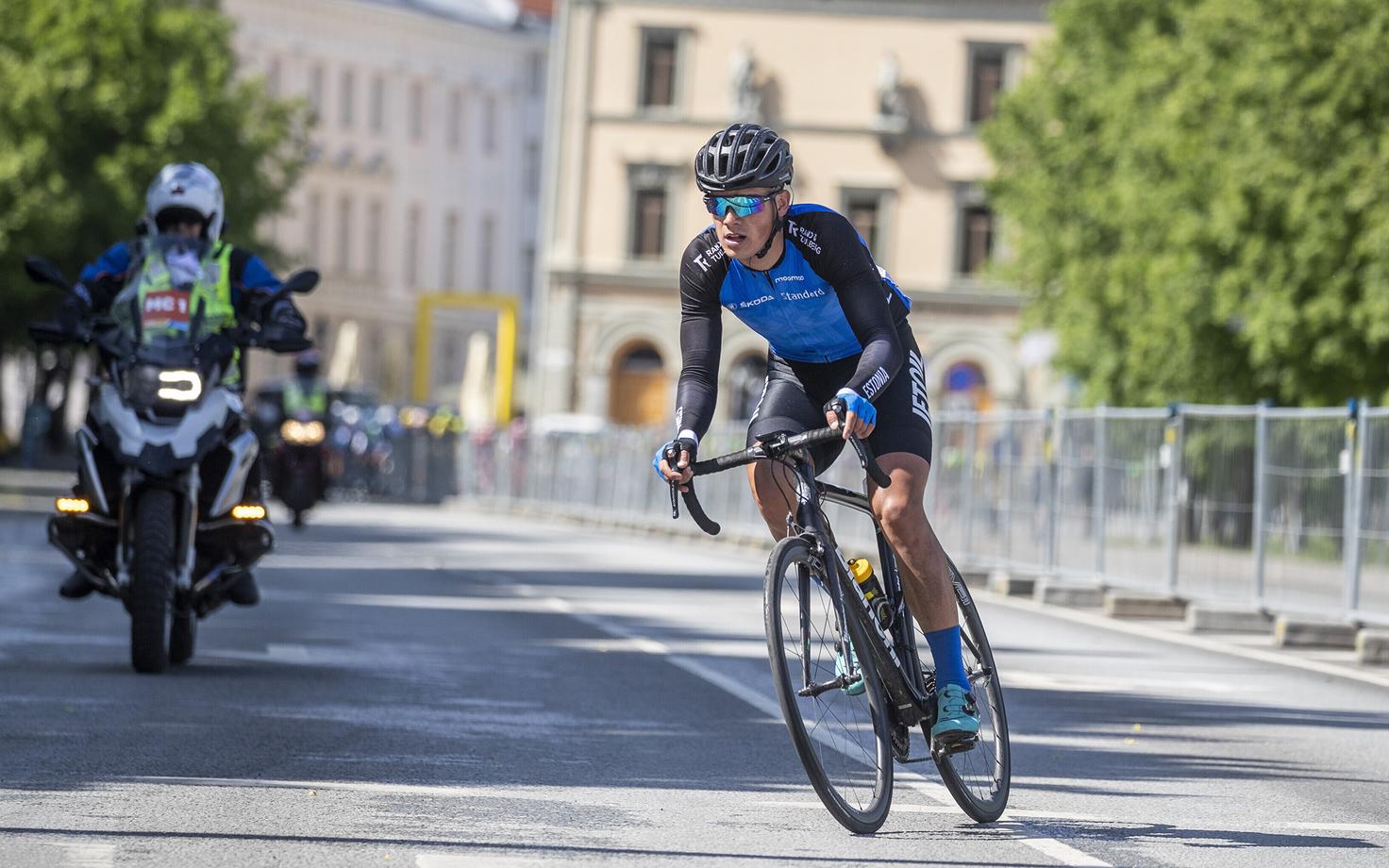 Steven Kalf Tour of Estonial