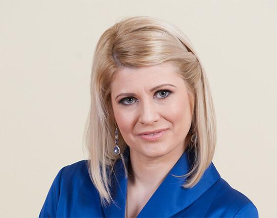 Виктория Ладыснкая-Кубитс покинула горсобрание на один год.