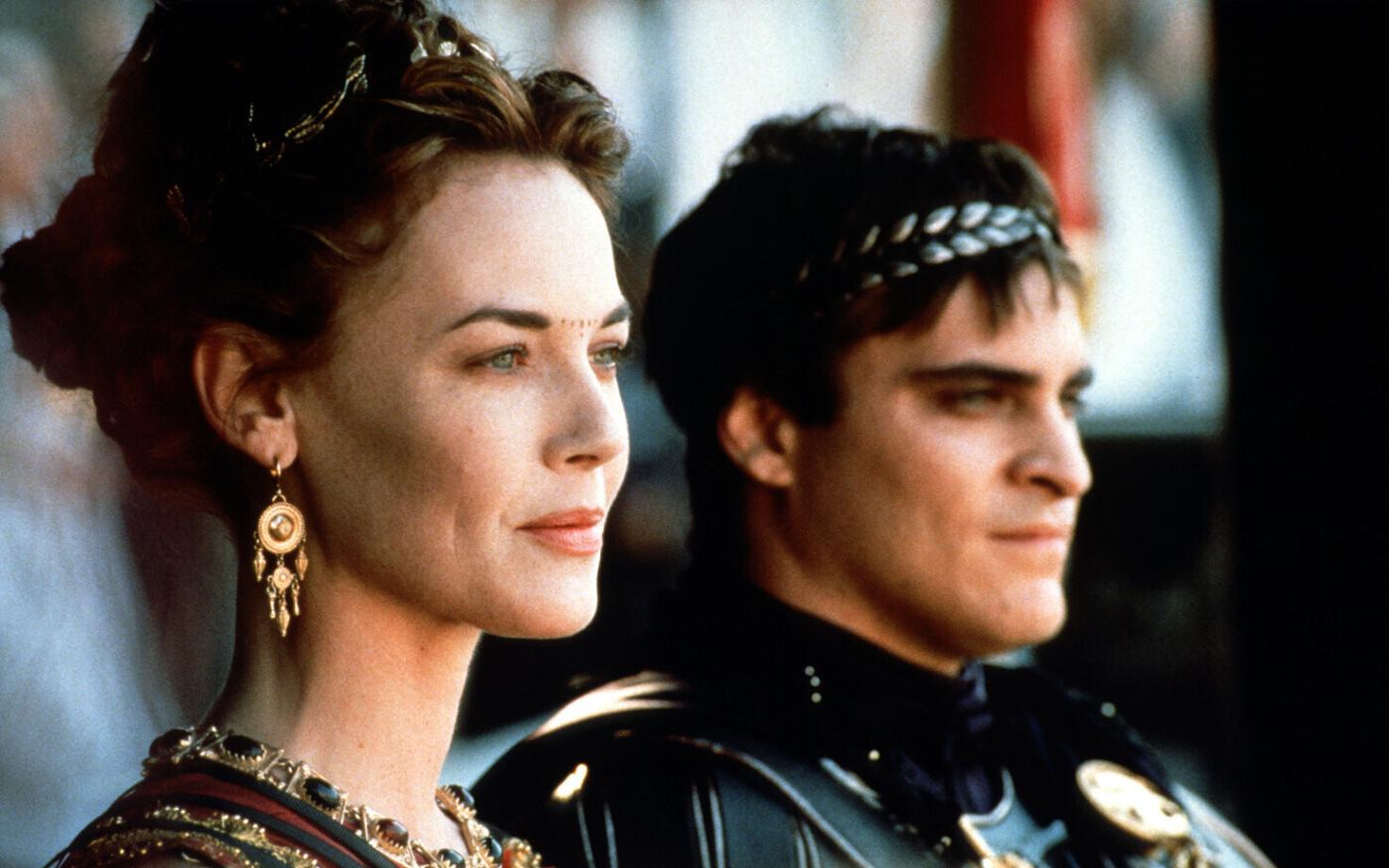 Esimeses filmis kehastasid Lucillat Connie Nielsen ja Commodust Joaquin Phoenix