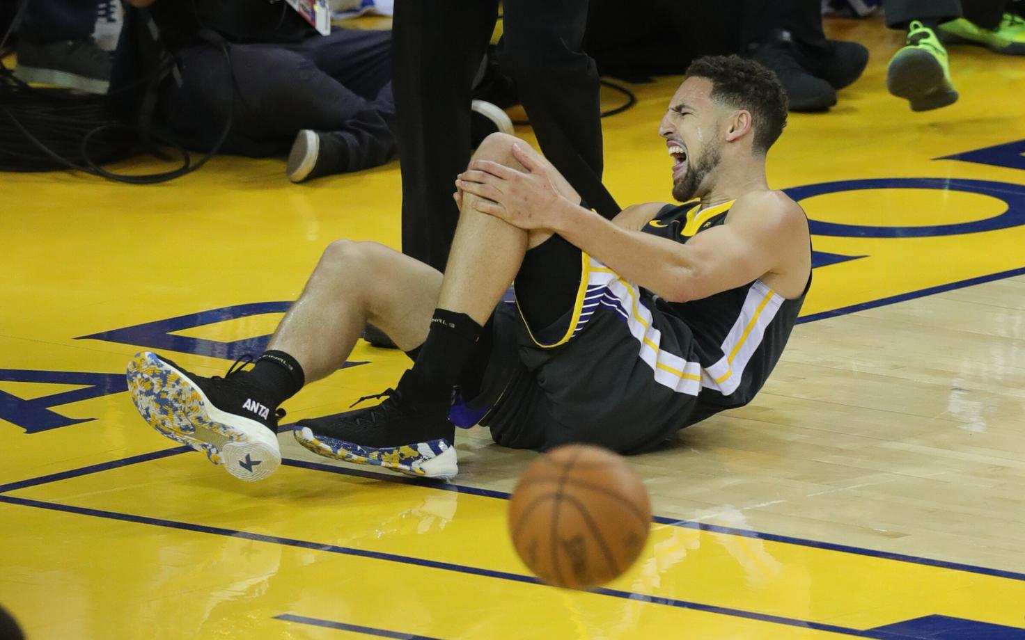 Klay Thompson vigastas viimaseks jäänud finaalmängus põlve.