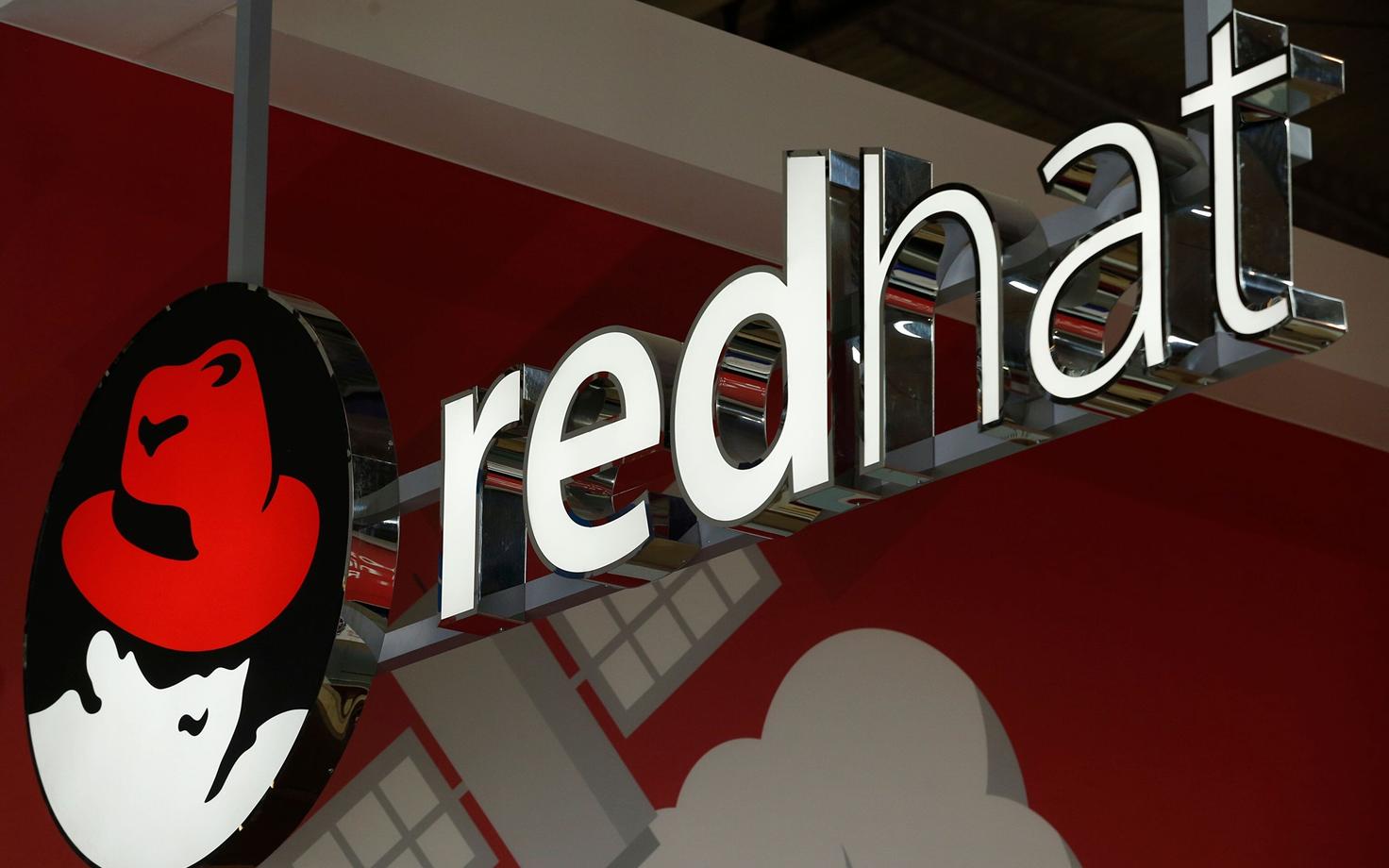 Red Hati logo.