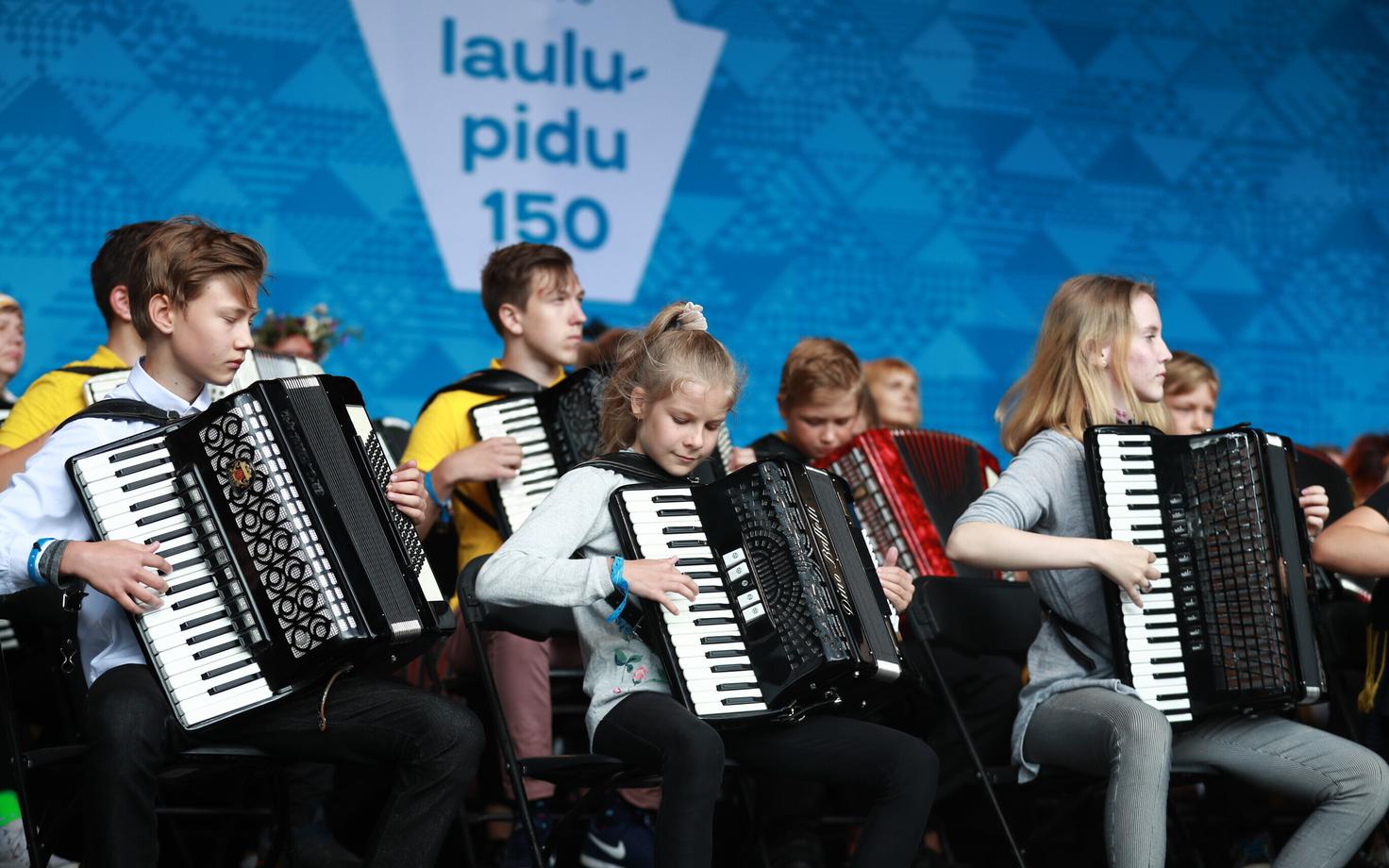 Rahvamuusikapidu Vabaduse väljakul