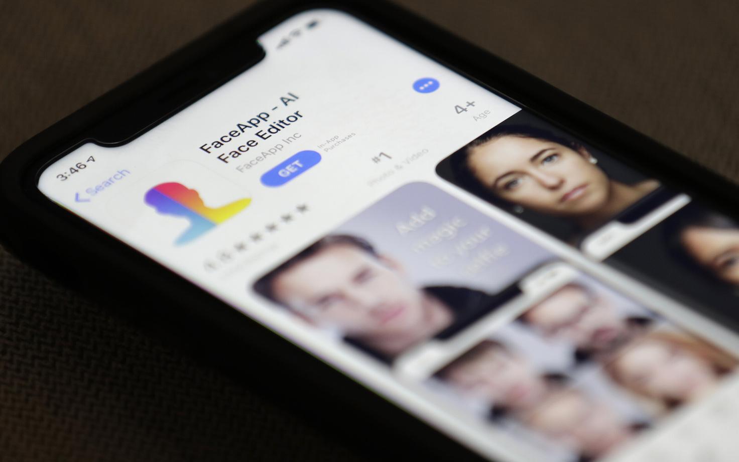 Приложение FaceApp. Иллюстративная фотография.