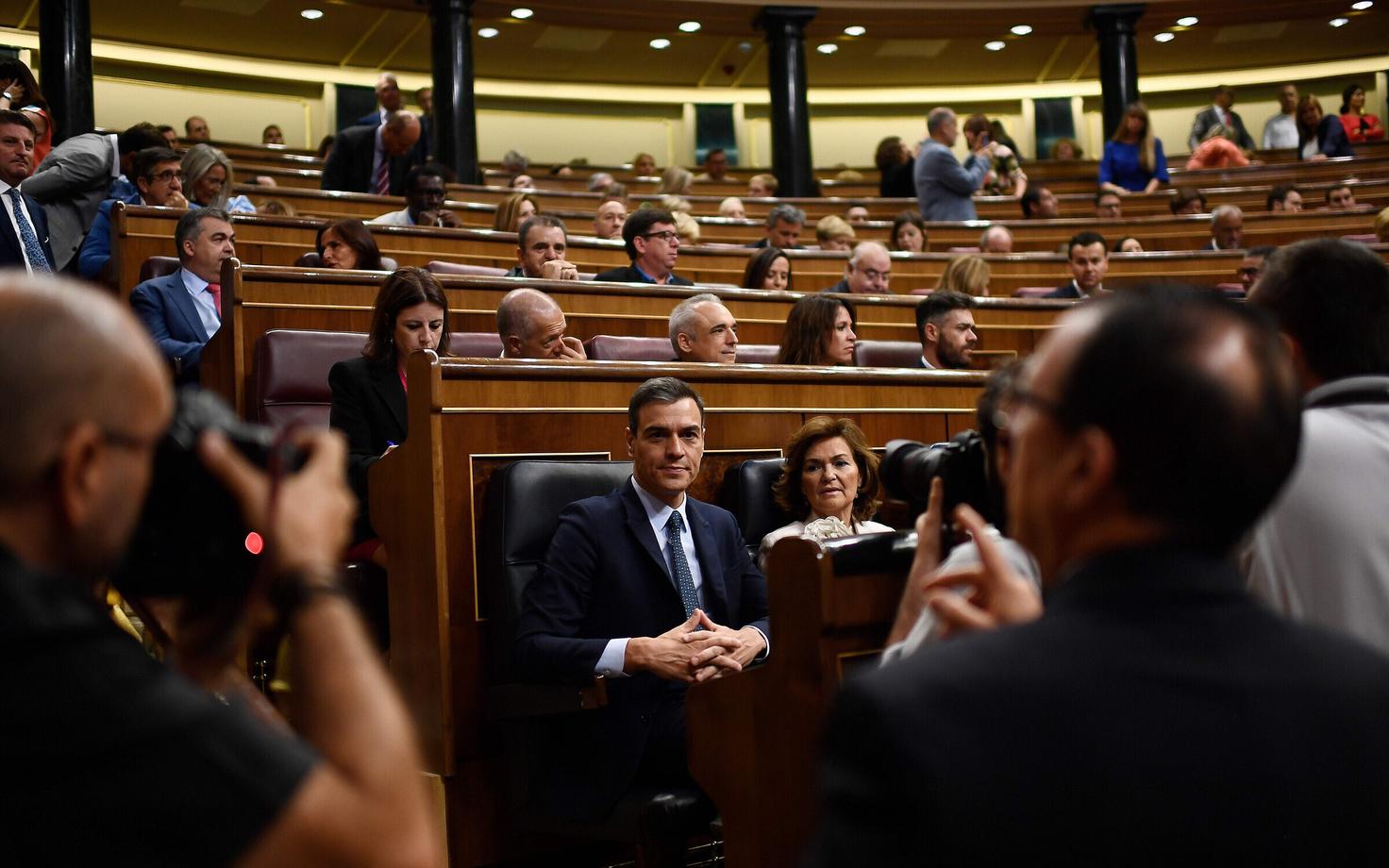 Sotsialistide juht Pedro Sanchez Hispaania parlamendis.