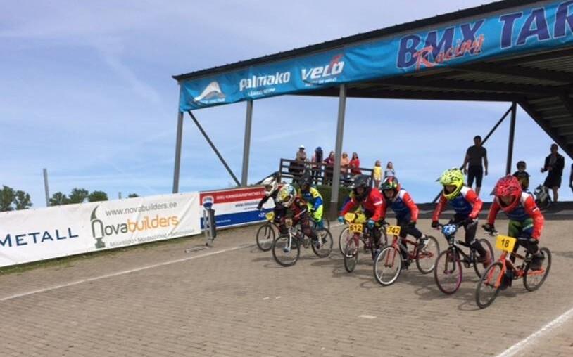 Tartus selguvad BMX krossi Eesti meistrid noorte vanuseklassides ja ka Baltimaade karikavõitjad.